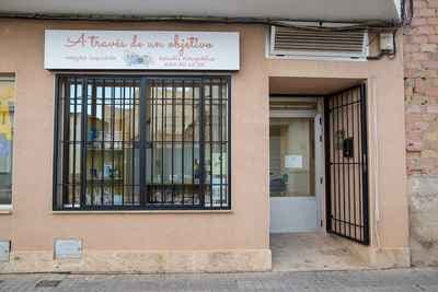 A Través De Un Objetivo